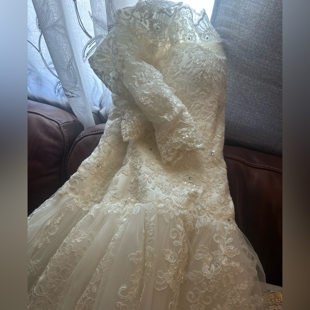 Alfred Angelo Wedding dress size 16 NWT - Picture 4 of 17